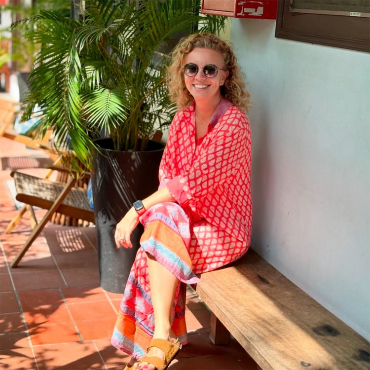 beach; beach dress; resort style ; resort fashion ; cotton dress; shirt dress; turkish towel; espadrilles ; hats ; cotton dress; shirt dress, comfortable dress; boho dress