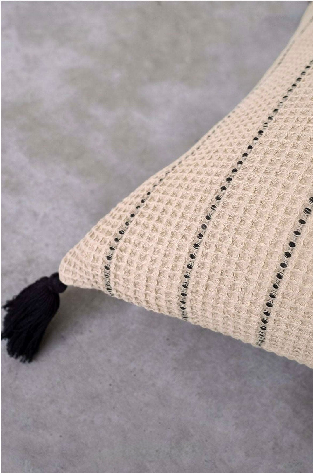 cushions ; decoration ; decorative cushions; sustainable fashion ; luxury decoration ; boho cushion ; sustainable living