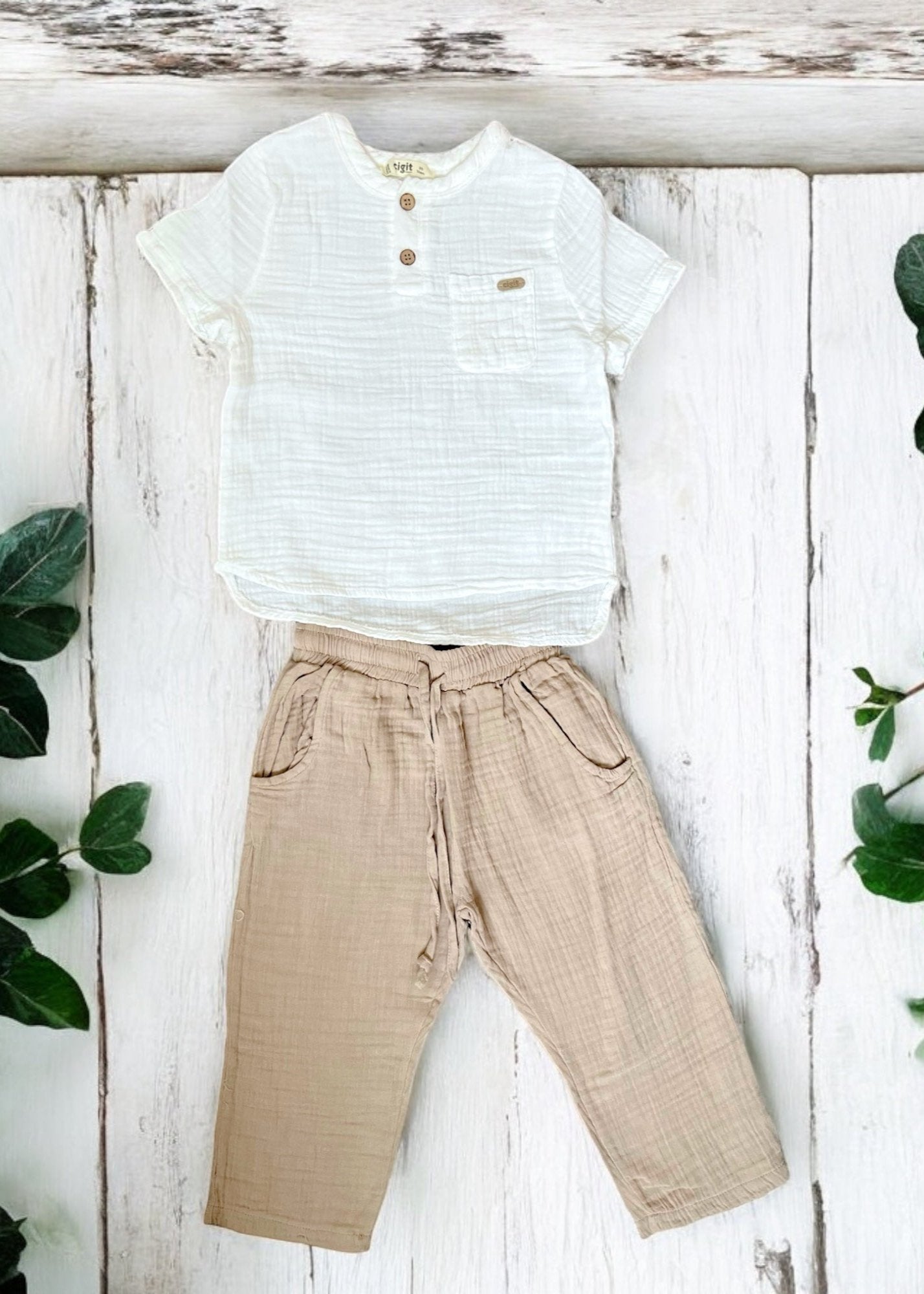 Linen Girls Dress; organic kids collection ; linen ; sustainable fashion ; natural clothing ; fancy kids clothes ; organic dress ; organic baby clothes ; cotton baby clothes ; baby clothes ; clothes for boys ; clothes for girls ;onesies ; baby one piece