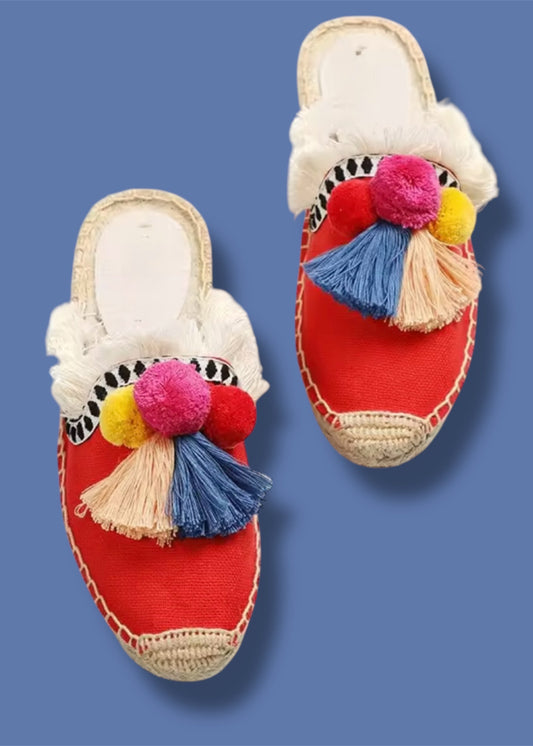 sandals; beach style ; resort style ; holiday style ; boho style ; espadrills ; boho espadrills; casula slippers ; fancy slippers ; comfortable slippers