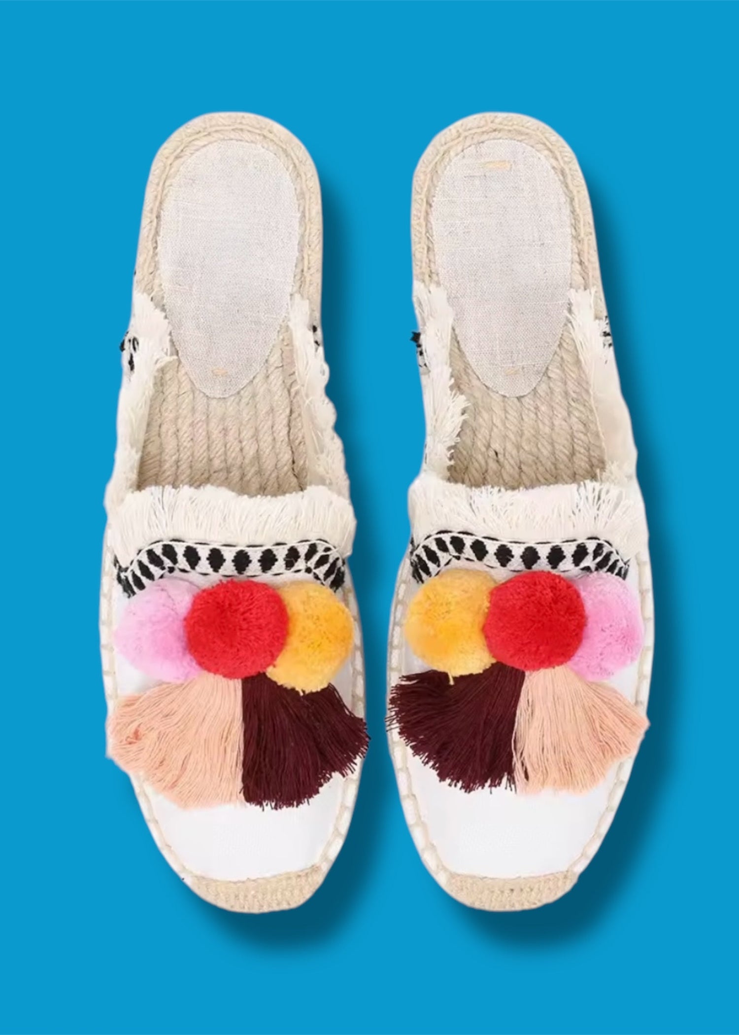 sandals; beach style ; resort style ; holiday style ; boho style ; espadrills ; boho espadrills; casula slippers ; fancy slippers ; comfortable slippers 