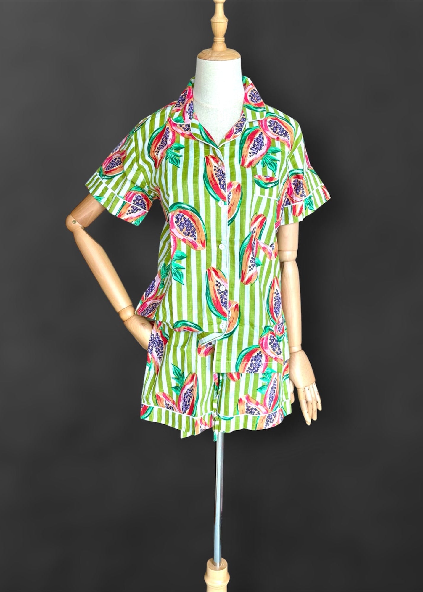 block print pyjama set; short sleeve pyjama set; volorful pyjama set; cotton pyjama set; stripy pyjama set; fun pyjama ; natural pyjama ; breastfeeding pyjama ; natural pyjama set 
