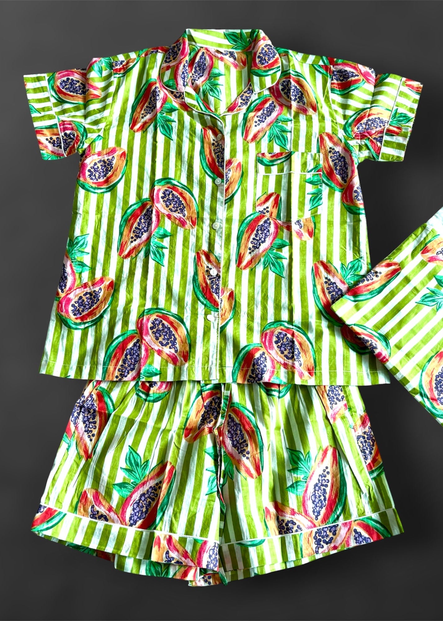 block print pyjama set; short sleeve pyjama set; volorful pyjama set; cotton pyjama set; stripy pyjama set; fun pyjama ; natural pyjama ; breastfeeding pyjama ; natural pyjama set 